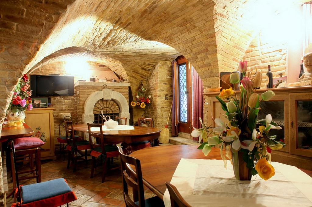 B&B La Torretta Sul Borgo Grottammare Bagian luar foto
