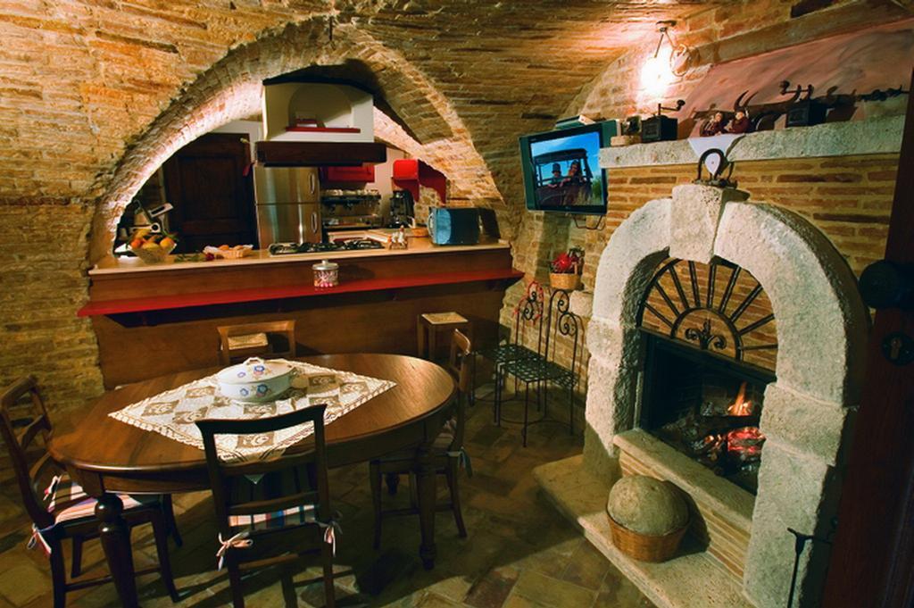 B&B La Torretta Sul Borgo Grottammare Bagian luar foto